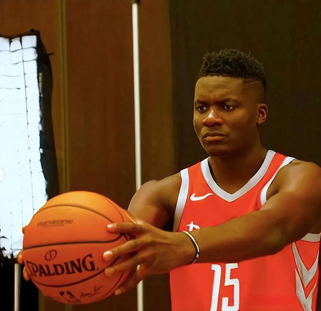 下卡佩拉, 火箭队斯通, 了卡佩拉加 下卡佩拉, 火箭队斯通, 了卡佩拉加